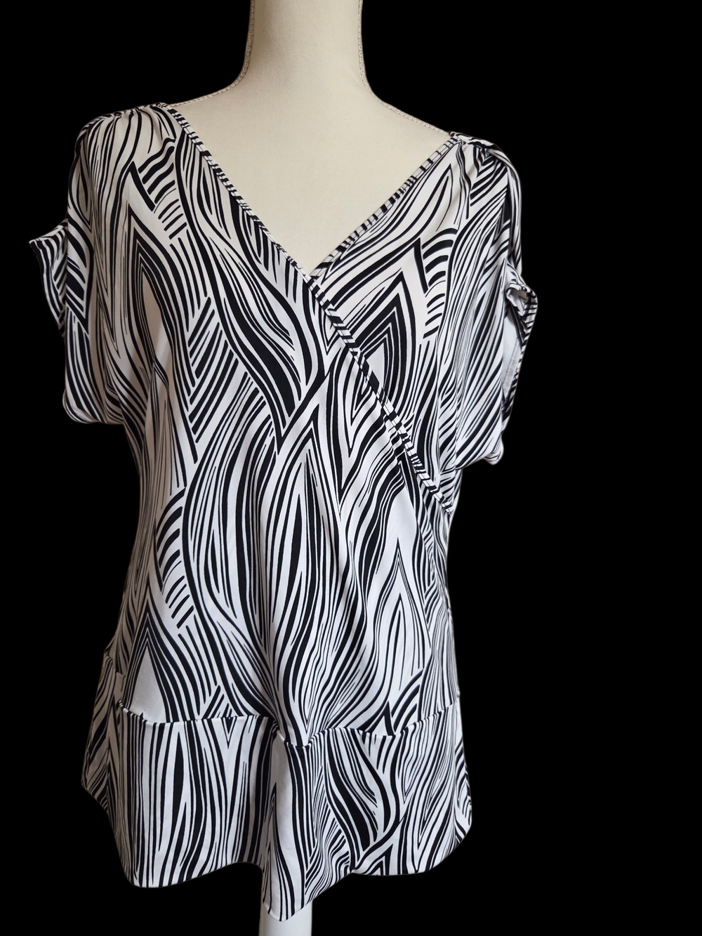Black & White Reversible Top